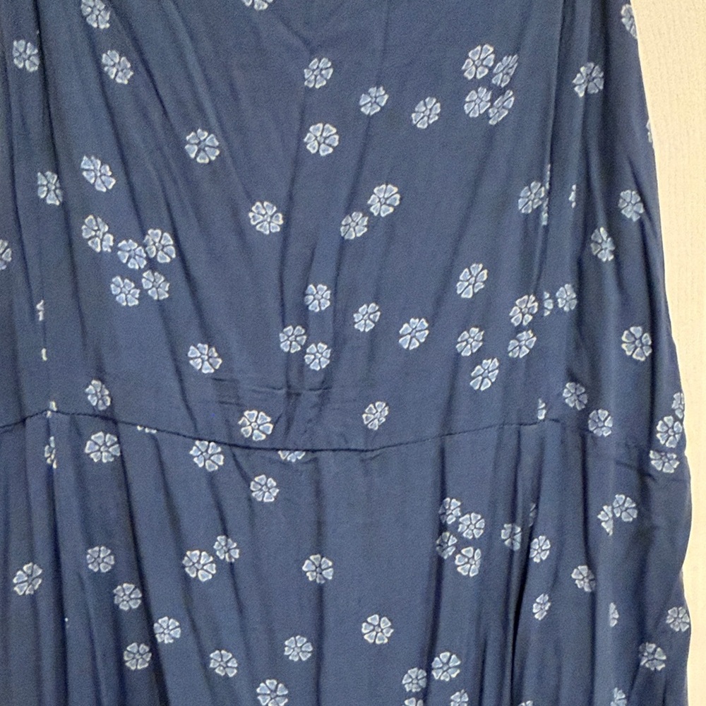 GAP Blue Floral Smocked Maxi Dress Adjustable Straps Size 16 - Picture 5 of 13